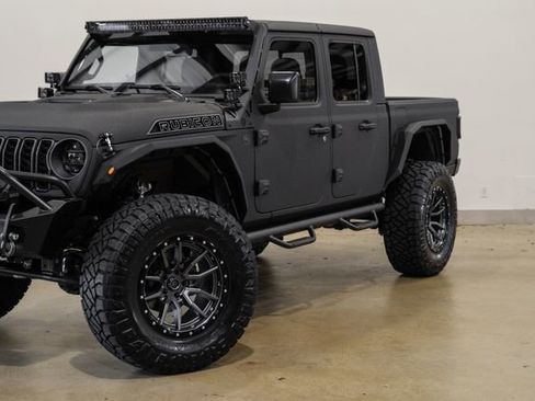 Used 2025 Jeep Gladiator Rubicon w/ Safety Group image 24