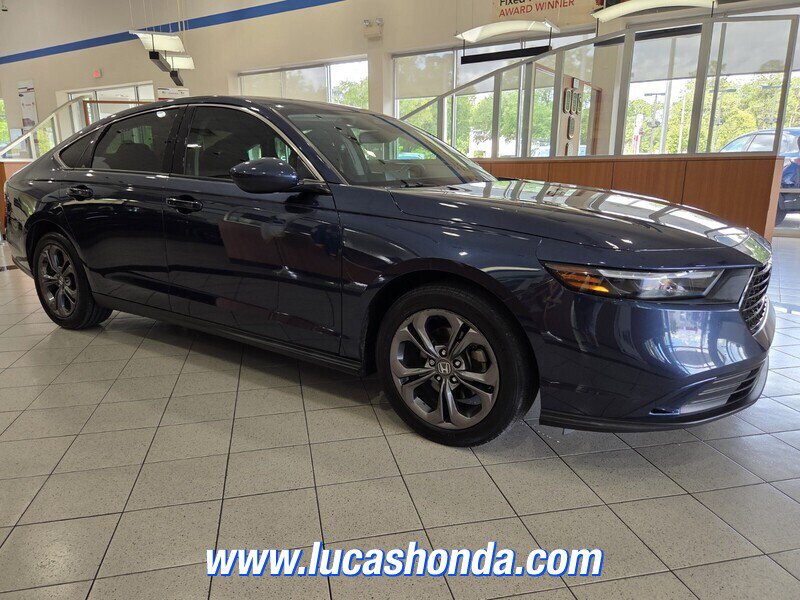 Used 2023 Honda Accord EX image 3