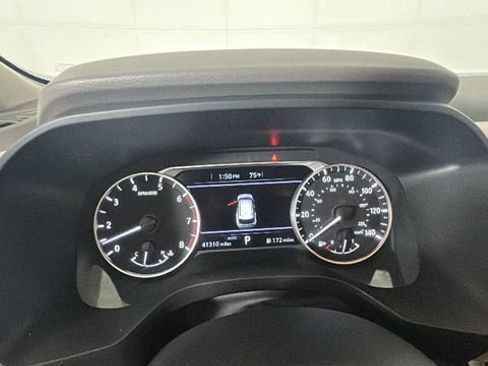 Used 2023 Nissan Rogue SV AWD/4WD image 14