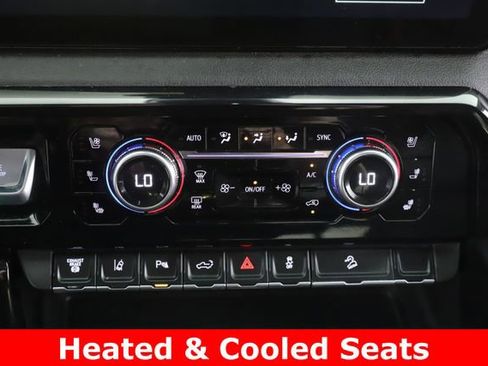 Used 2026 GMC Sierra 2500 AT4 w/ Technology Package AWD/4WD image 4