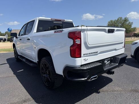 Used 2024 Chevrolet Silverado 1500 LT Trail Boss w/ Convenience Package II AWD/4WD image 6