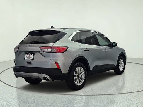 Used 2022 Ford Escape SE FWD image 6