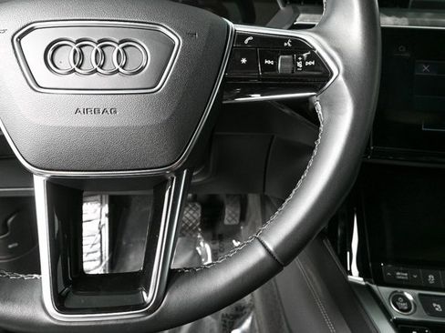 Used 2024 Audi Q8 e-tron Premium image 10