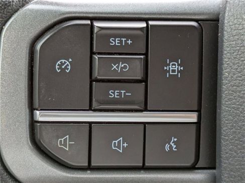 Certified 2022 Ford F150 XLT w/ Equipment Group 302A High image 25