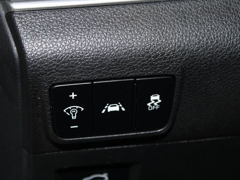 Used 2023 Kia K5 GT-Line image 10