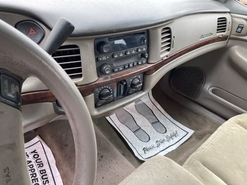 Used 2005 Chevrolet Impala w/ Preferred Equipment Group image 17