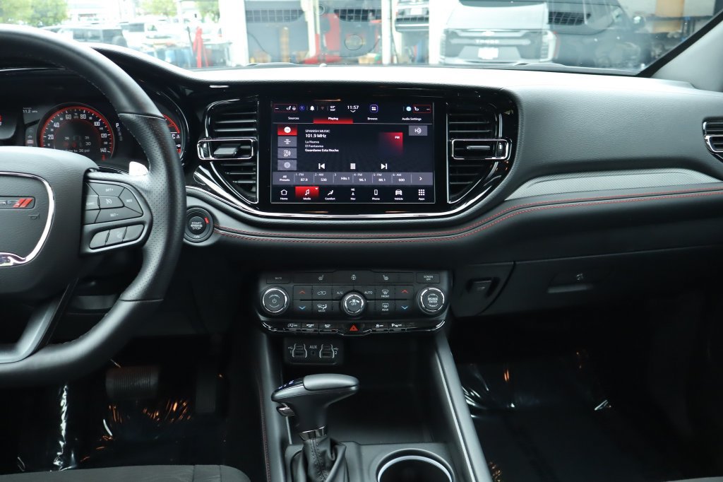 Used 2025 Dodge Durango GT w/ Blacktop Package RWD image 28
