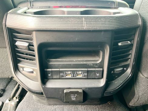 Used 2022 RAM 3500 Limited AWD/4WD image 27