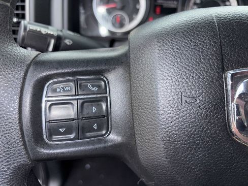 Used 2017 RAM 1500 Express RWD image 14