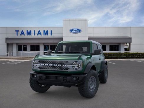 New 2025 Ford Bronco Badlands image 2