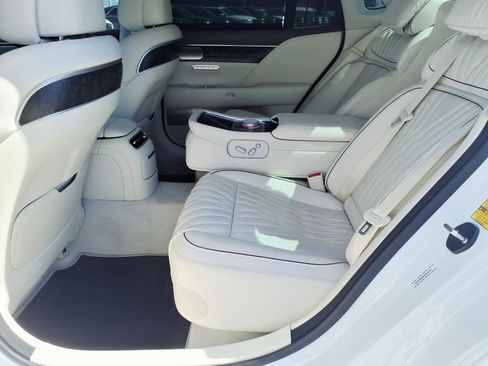Used 2024 Genesis G90 3.5T AWD/4WD image 17