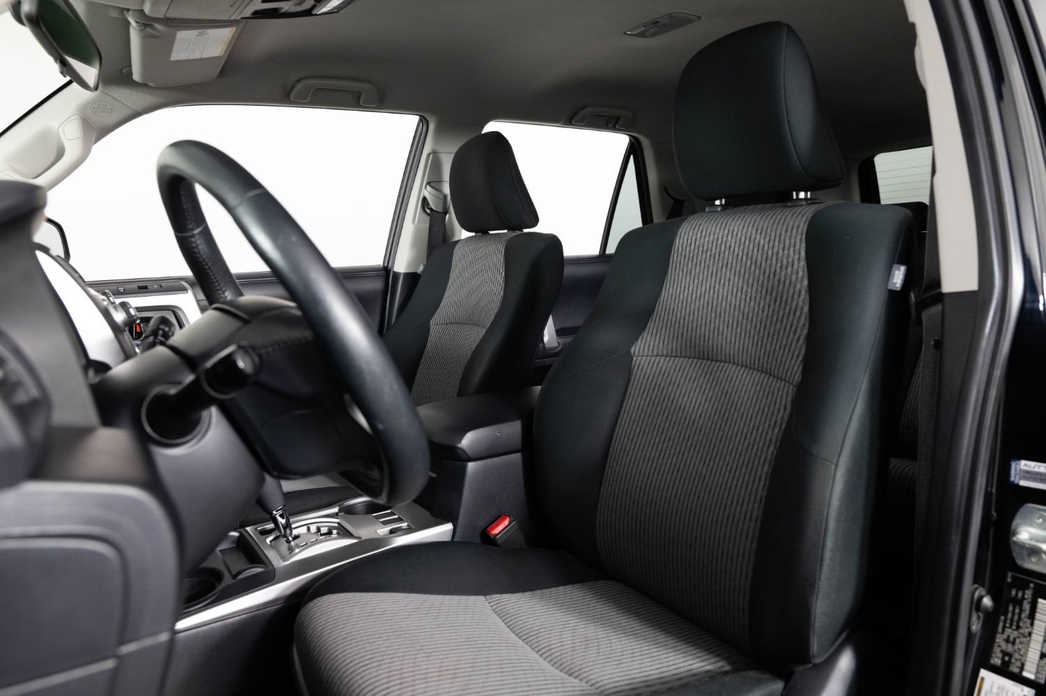 Used 2019 Toyota 4Runner SR5 AWD/4WD image 15