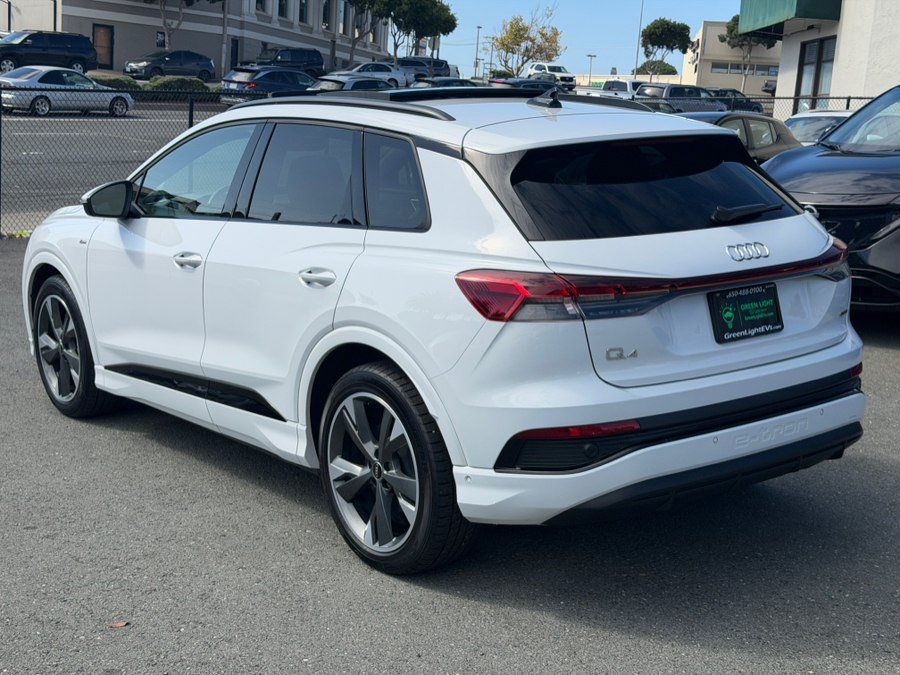 Used 2024 Audi Q4 e-tron Premium Plus w/ Premium Plus AWD/4WD image 7