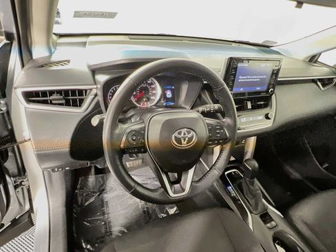 Used 2022 Toyota Corolla Cross LE w/ Moonroof Package AWD/4WD image 11