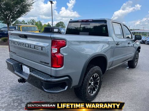 Used 2023 Chevrolet Silverado 1500 ZR2 w/ Technology Package AWD/4WD image 8