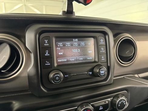 Used 2021 Jeep Gladiator Sport w/ Trailer Tow Package AWD/4WD image 18