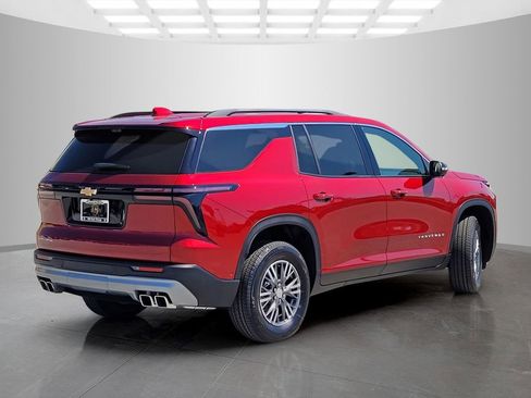 New 2026 Chevrolet Traverse LT w/ Enhanced Driving Package image 4