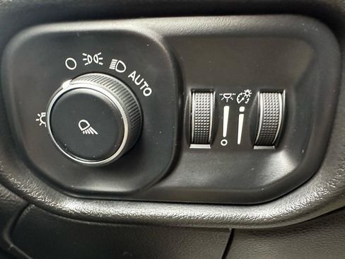 Used 2019 RAM 2500 Tradesman image 12