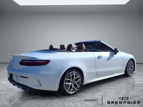 Used 2023 Mercedes-Benz E 450 Cabriolet image 7