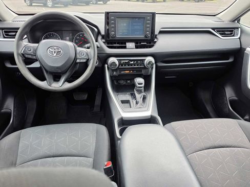 Used 2019 Toyota RAV4 XLE FWD image 19