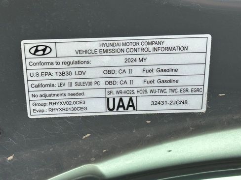 Used 2024 Hyundai Elantra SEL FWD image 33