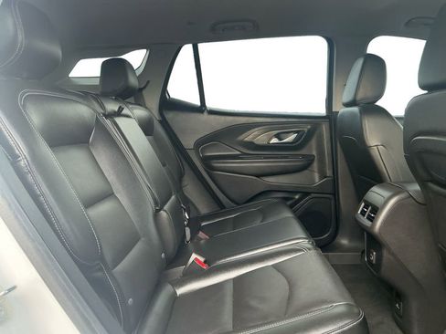 Used 2024 GMC Terrain SLT image 20