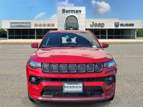 Certified 2022 Jeep Compass Limited AWD/4WD image 9