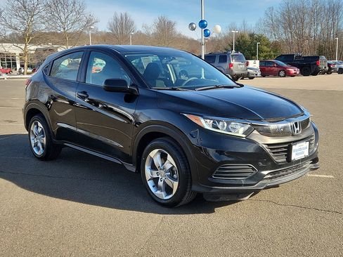 Certified 2019 Honda HR-V LX image 4