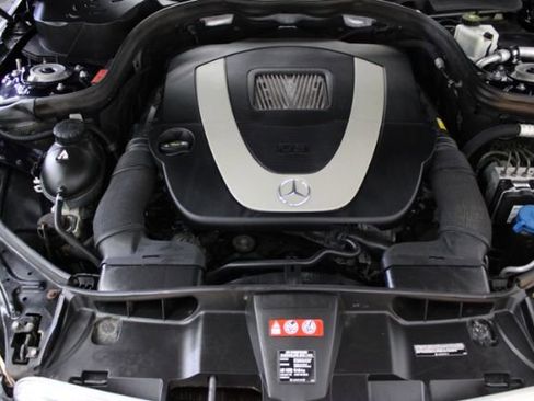 Used 2011 Mercedes-Benz E 350 4MATIC Sedan image 26