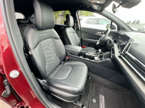 Certified 2025 Kia Sportage X-Line AWD/4WD image 28