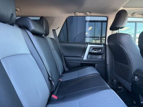 Used 2022 Toyota 4Runner SR5 Premium image 14