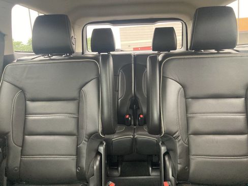 Used 2017 GMC Acadia Denali w/ Technology Package image 18