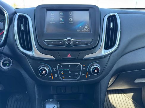 Used 2018 Chevrolet Equinox LT FWD image 53