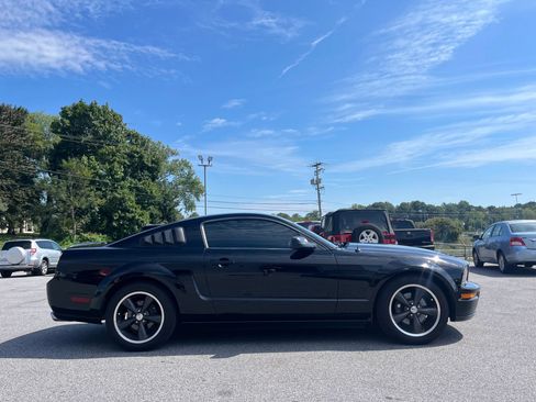 Used 2008 Ford Mustang GT RWD image 5