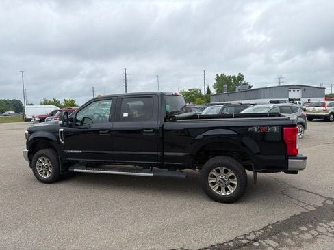 Used 2019 Ford F250 XLT w/ XLT Premium Package AWD/4WD image 2