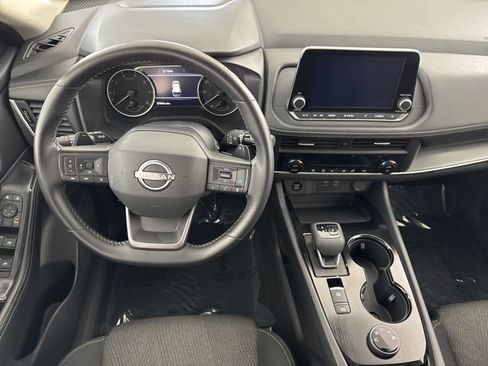 Used 2025 Nissan Rogue SV AWD/4WD image 27
