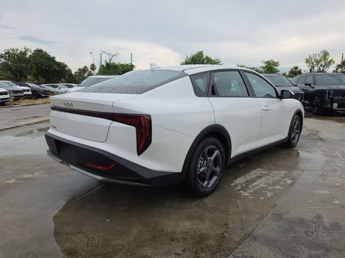 New 2026 Kia K4 FWD image 8