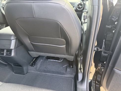 New 2026 Chevrolet Equinox LT w/ Convenience Package II image 38