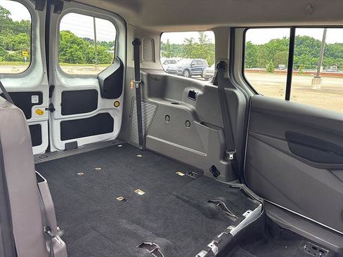 Used 2022 Ford Transit Connect XL FWD image 18