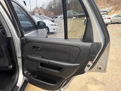 Used 2006 Honda CR-V LX image 14