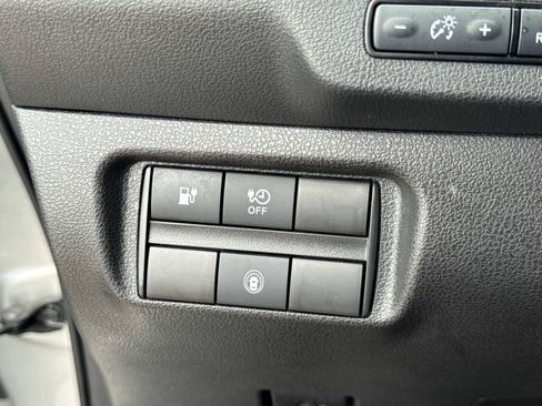 Used 2025 Nissan Leaf S FWD image 27