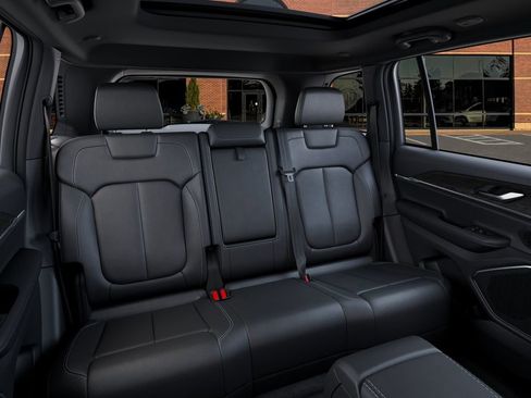 New 2026 Jeep Grand Cherokee Limited AWD/4WD image 15