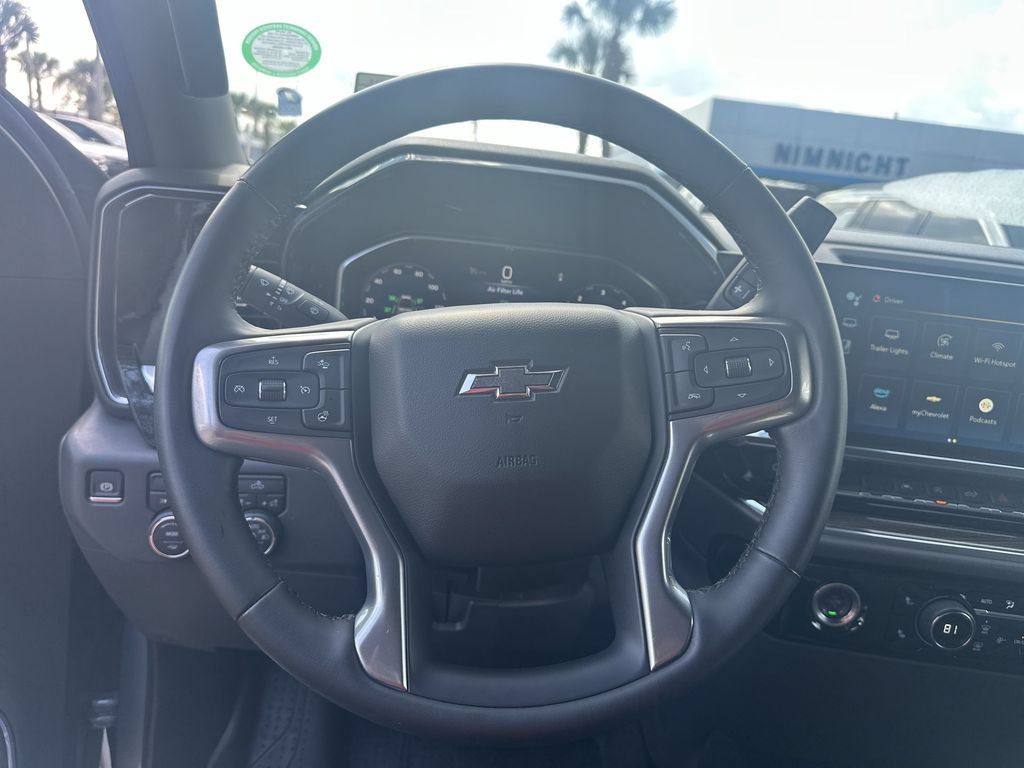 Used 2024 Chevrolet Silverado 1500 RST AWD/4WD image 21