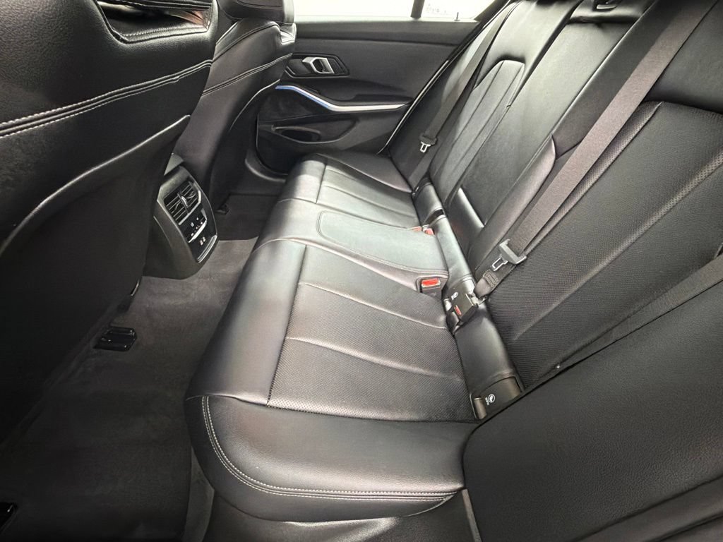 Used 2025 BMW 330i Sedan w/ Parking Assistance Package RWD image 38