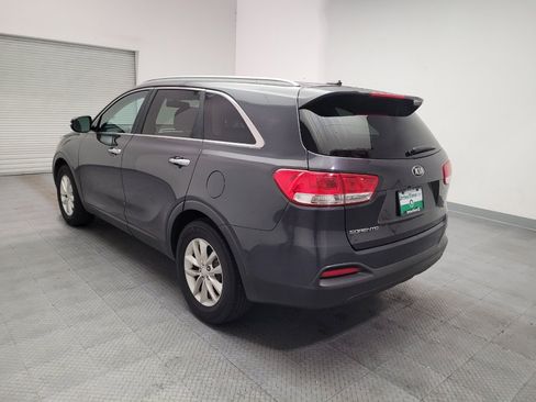 Used 2017 Kia Sorento LX FWD image 5