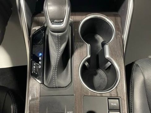 Used 2023 Toyota Highlander Limited image 20