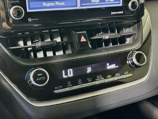 Used 2022 Toyota Corolla LE FWD image 17