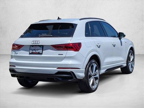Used 2021 Audi Q3 2.0T Premium Plus w/ Premium Plus Package AWD/4WD image 5