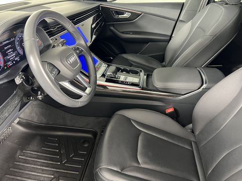 Used 2019 Audi Q8 Prestige w/ Interior Protection Package AWD/4WD image 4