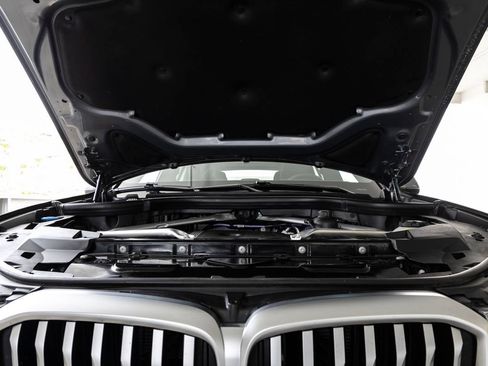 Used 2024 BMW X5 xDrive40i w/ Premium Package AWD/4WD image 33